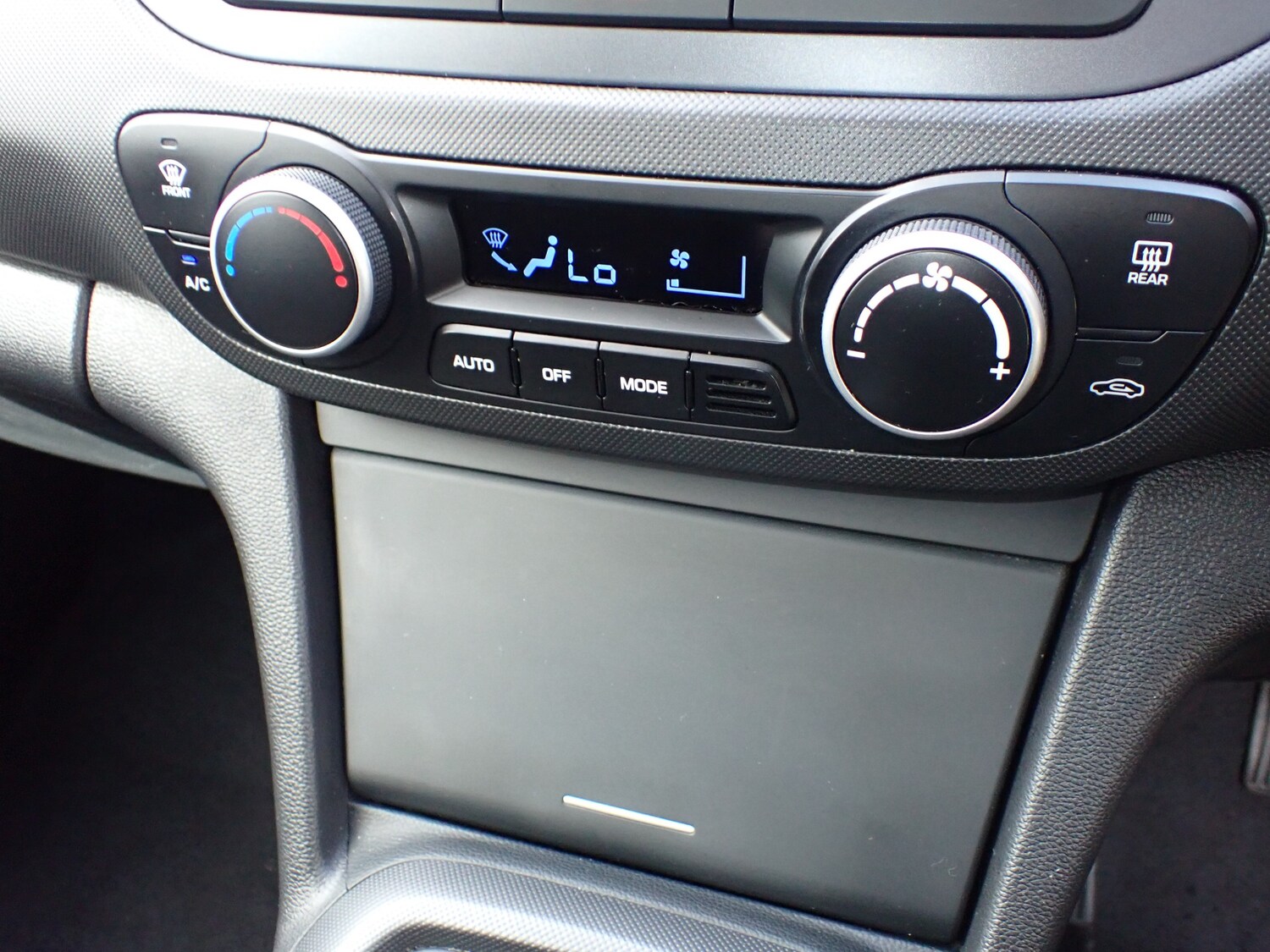 Used Hyundai i10 2018 for sale - 78003545: Photo 16