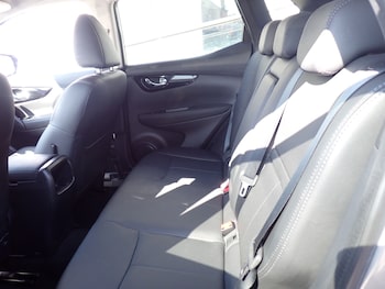 Used Nissan Qashqai 2017 for sale - 75550014: Photo