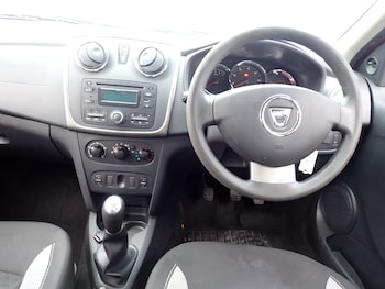 Used Dacia Sandero Stepway 2014 for sale - 76453669: Photo