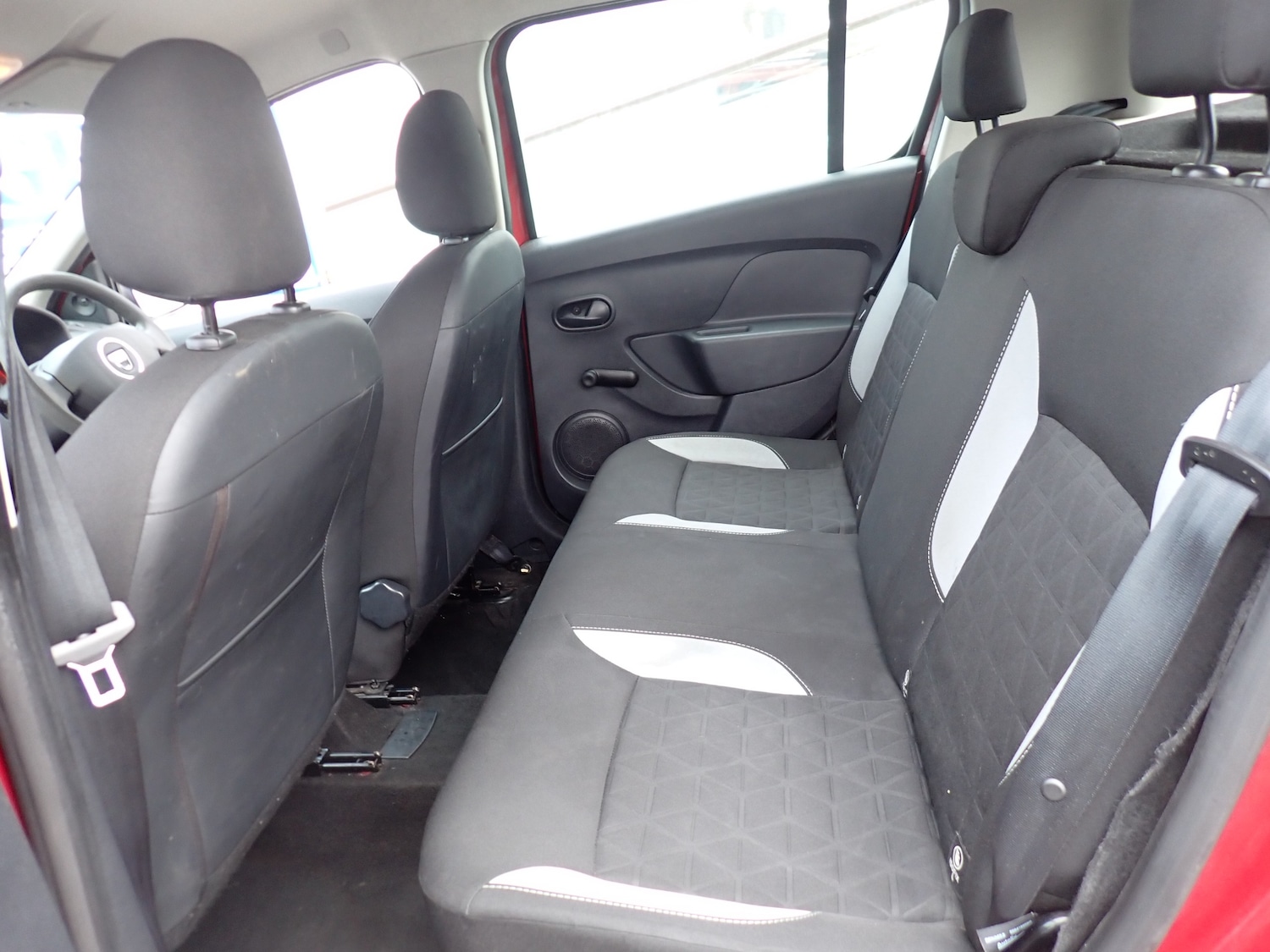 Used Dacia Sandero Stepway 2014 for sale - 76453669: Photo 4