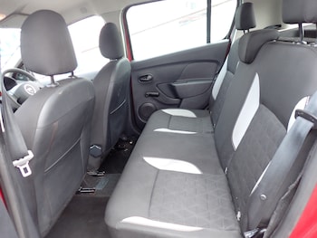 Used Dacia Sandero Stepway 2014 for sale - 76453669: Photo