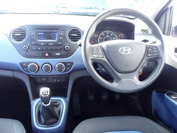 Used Hyundai i10 2017 for sale - 79371569: Photo