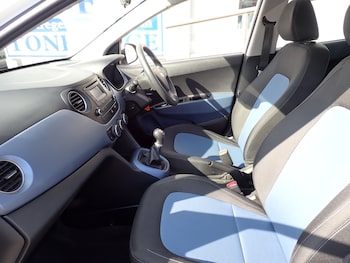 Used Hyundai i10 2017 for sale - 79371569: Photo