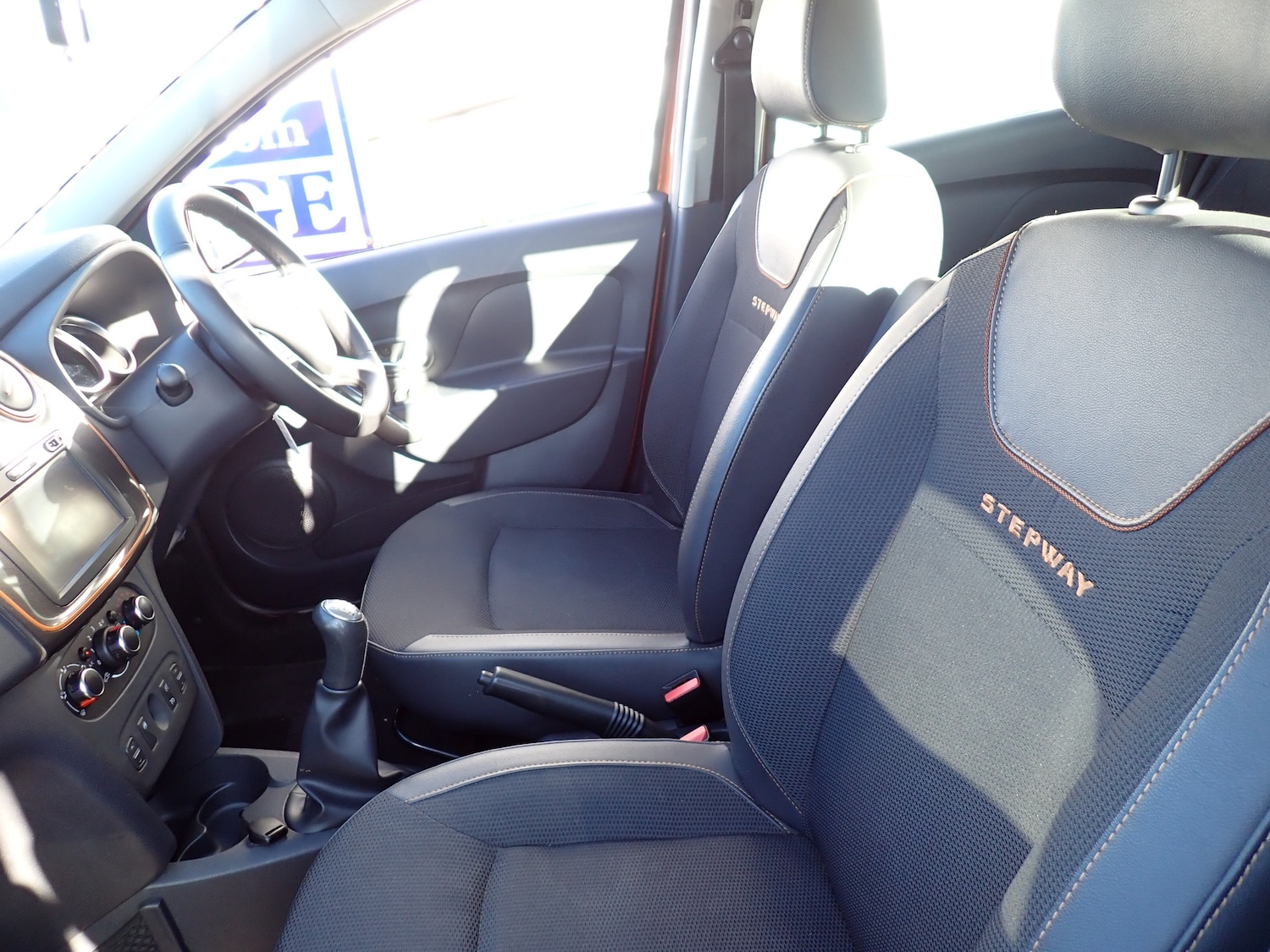 Used Dacia Sandero Stepway 2017 for sale - 77104131: Photo 3