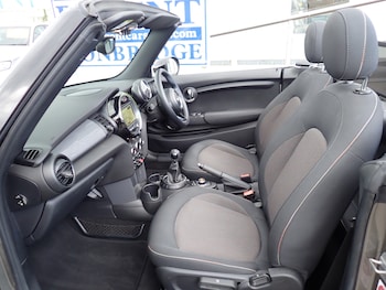 Used MINI Convertible 2016 for sale - 77904312: Photo