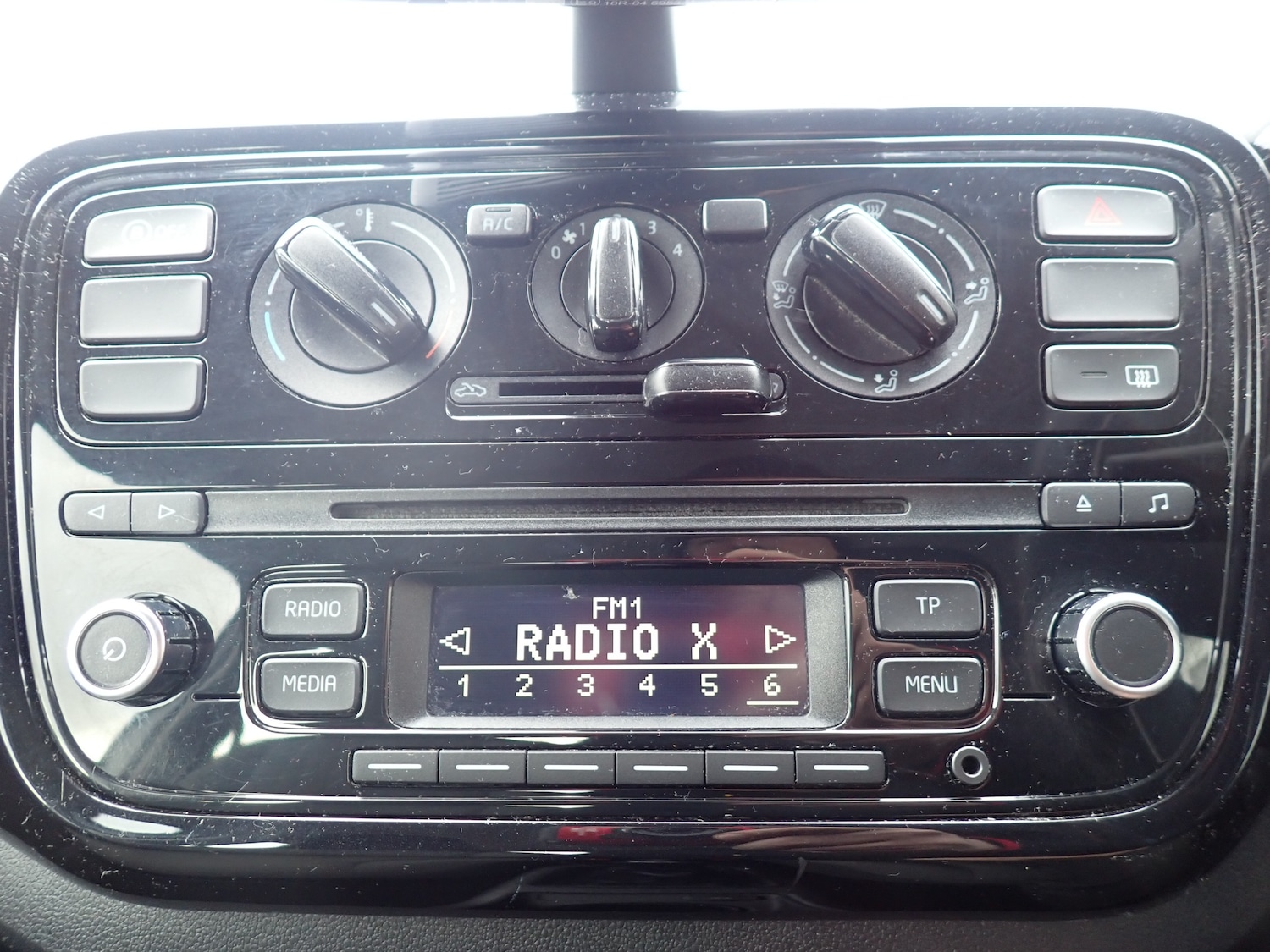 Used Volkswagen up! 2014 for sale - 77378278: Photo 17