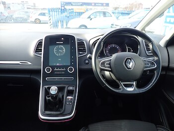 Used Renault Scenic 2017 for sale - 77403957: Photo