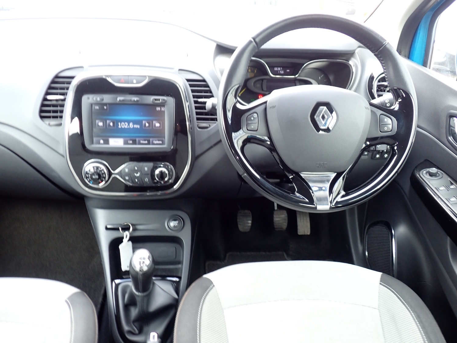 Used Renault Captur 2013 for sale - 78039464: Photo 2