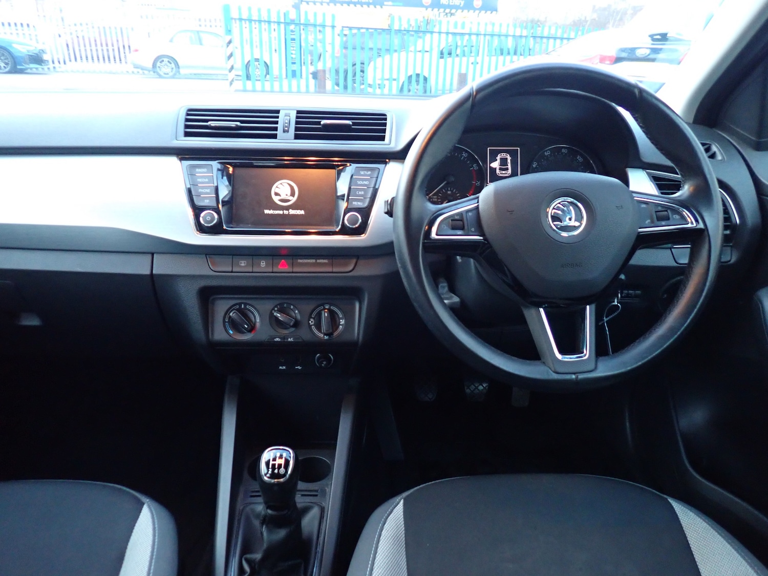 Used Skoda Fabia 2017 for sale - 76961879: Photo 2