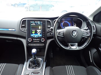 Used Renault Megane 2019 for sale - 76535004: Photo