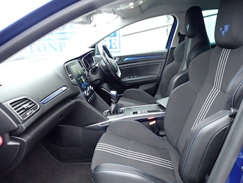 Used Renault Megane 2019 for sale - 76535004: Photo