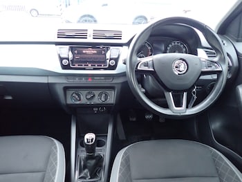 Used Skoda Fabia 2018 for sale - 76922671: Photo