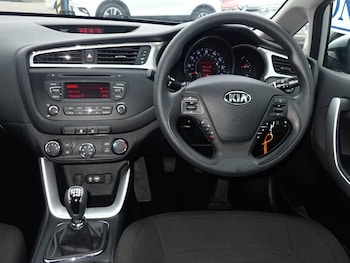 Used Kia Ceed 2017 for sale - 77802550: Photo