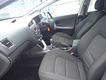 Used Kia Ceed 2017 for sale - 77802550: Photo