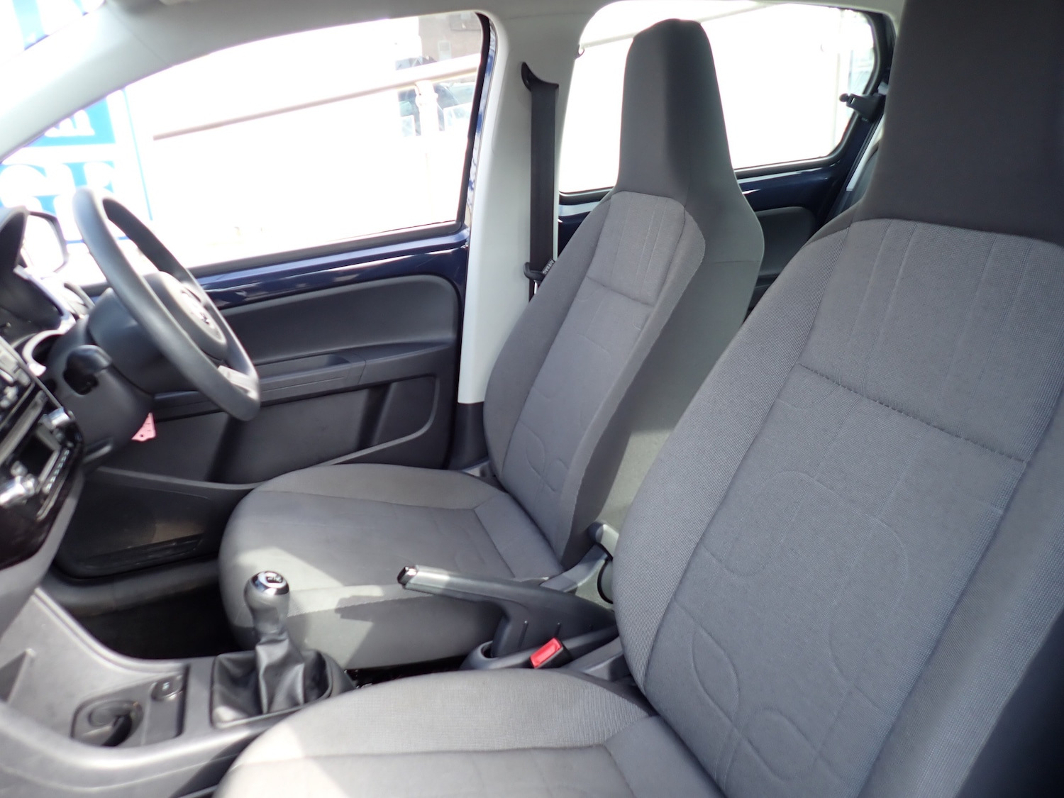 Used Volkswagen up! 2013 for sale - 77802543: Photo 3