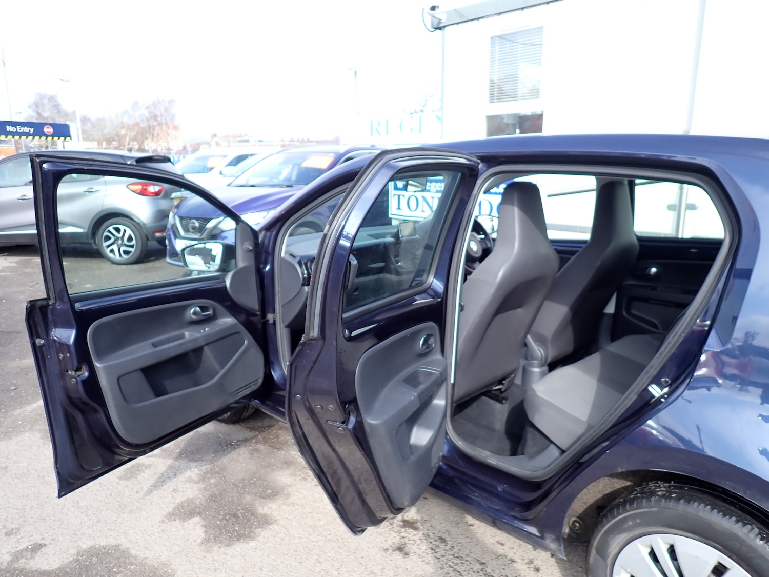 Used Volkswagen up! 2013 for sale - 77802543: Photo 6