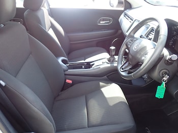 Used Honda HR-V 2016 for sale - 79130425: Photo