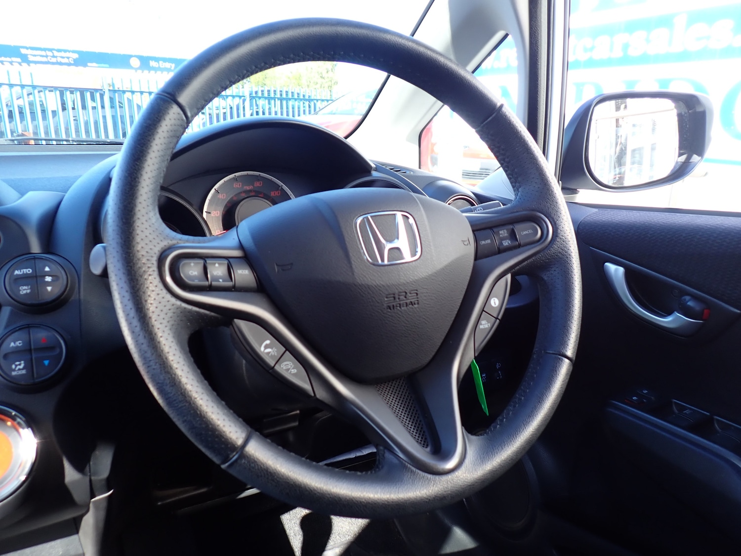 Used Honda Jazz 2015 for sale - 76134000: Photo 11