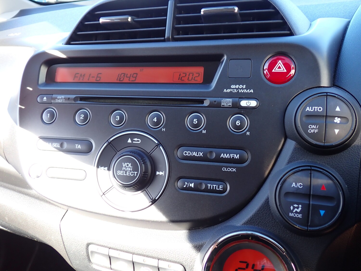 Used Honda Jazz 2015 for sale - 76134000: Photo 20