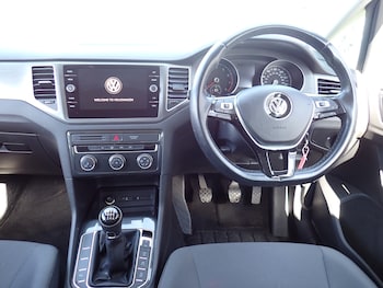 Used Volkswagen Golf SV 2018 for sale - 79217083: Photo
