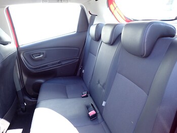 Used Toyota Yaris 2015 for sale - 75348963: Photo