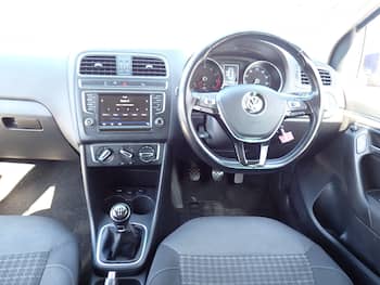 Used Volkswagen Polo 2017 for sale - 79405251: Photo