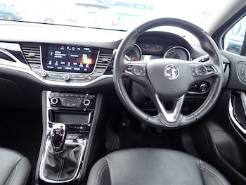 Used Vauxhall Astra 2018 for sale - 77220896: Photo