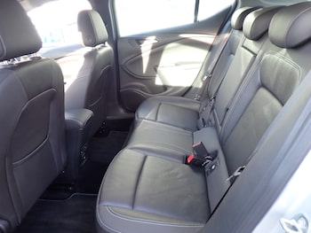 Used Vauxhall Astra 2018 for sale - 77301633: Photo