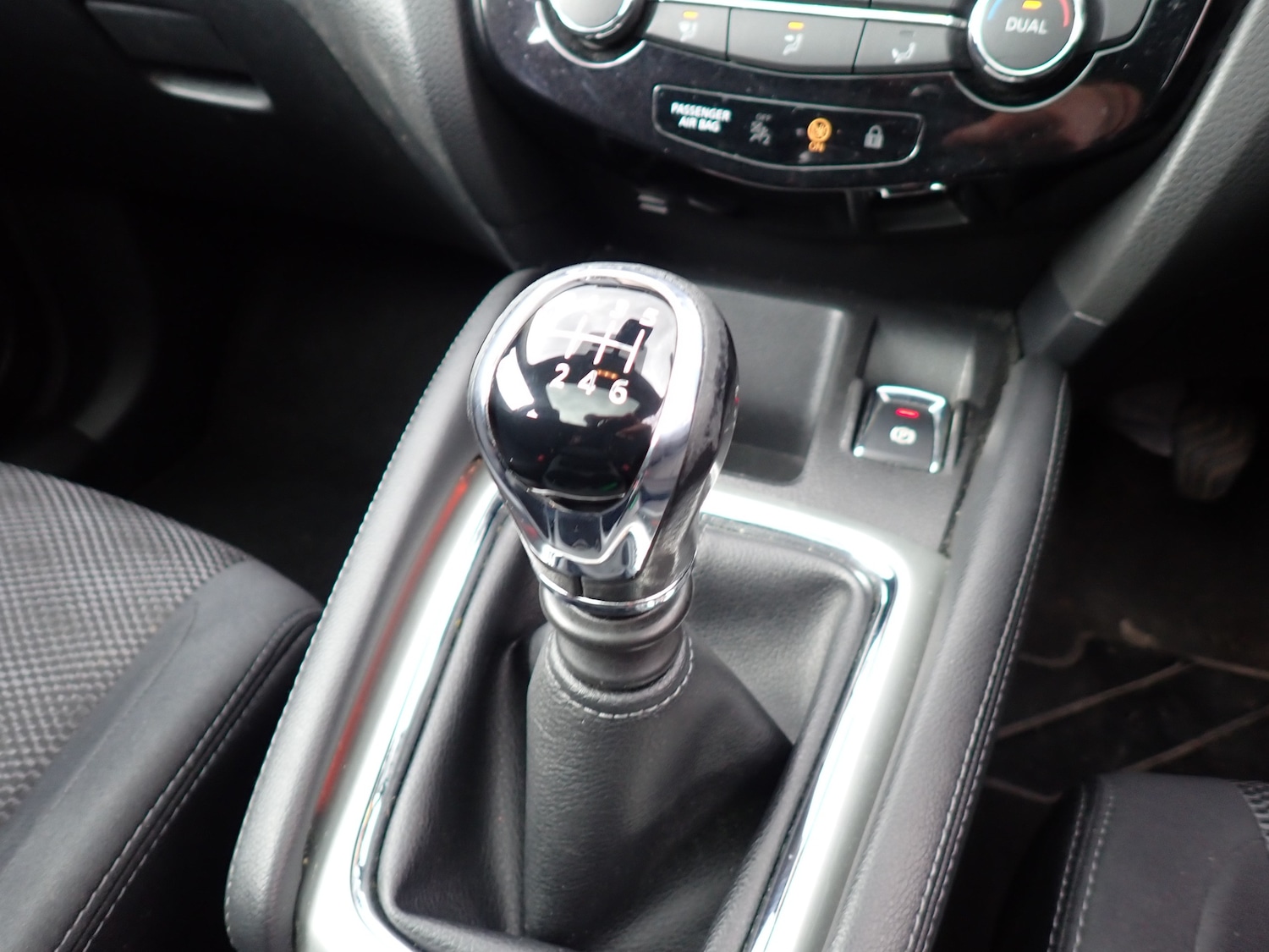 Used Nissan Qashqai 2017 for sale - 76082381: Photo 15