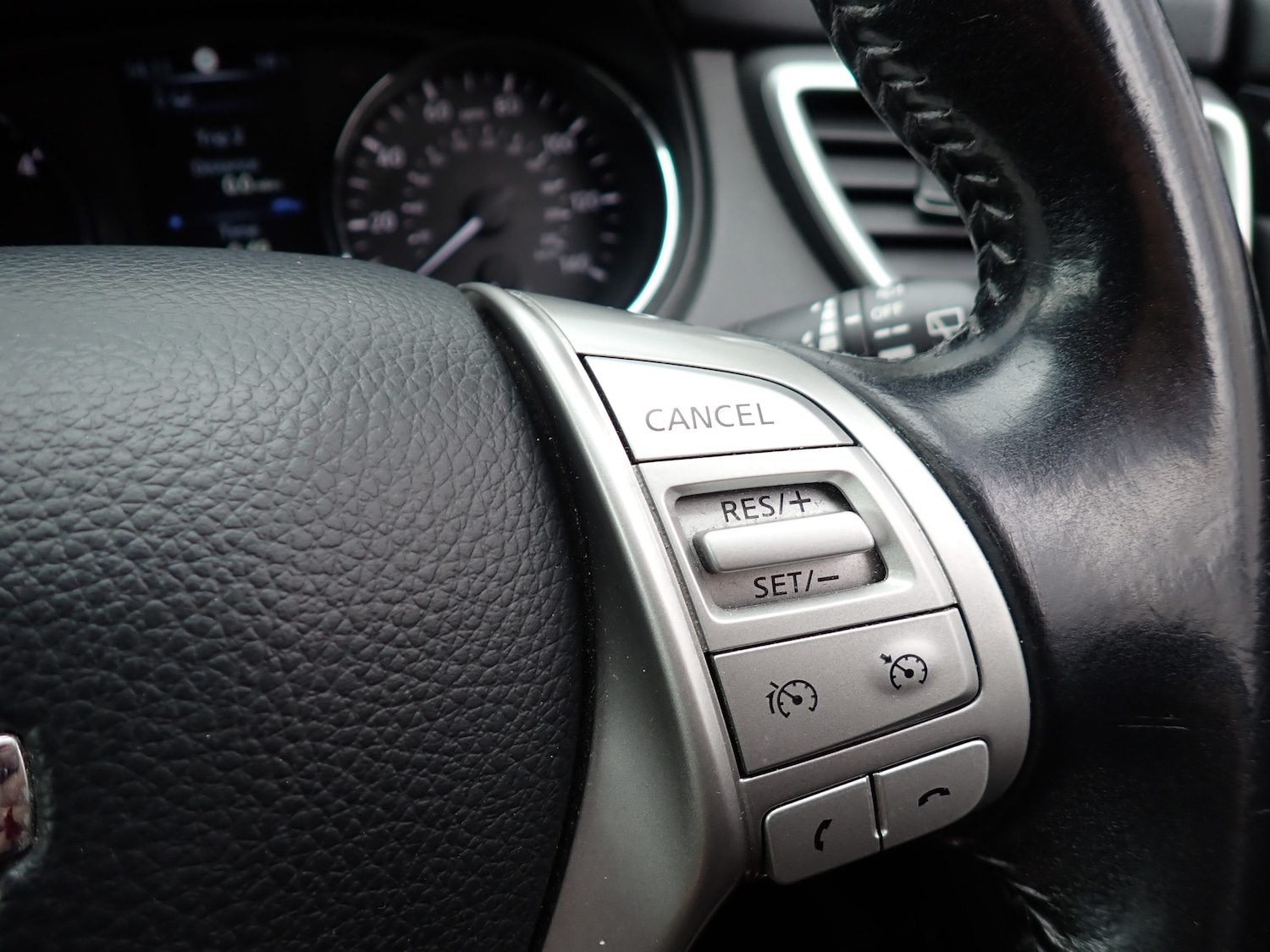 Used Nissan Qashqai 2017 for sale - 76082381: Photo 26