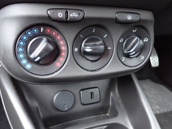 Used Vauxhall Corsa 2016 for sale - 76107057: Photo 16