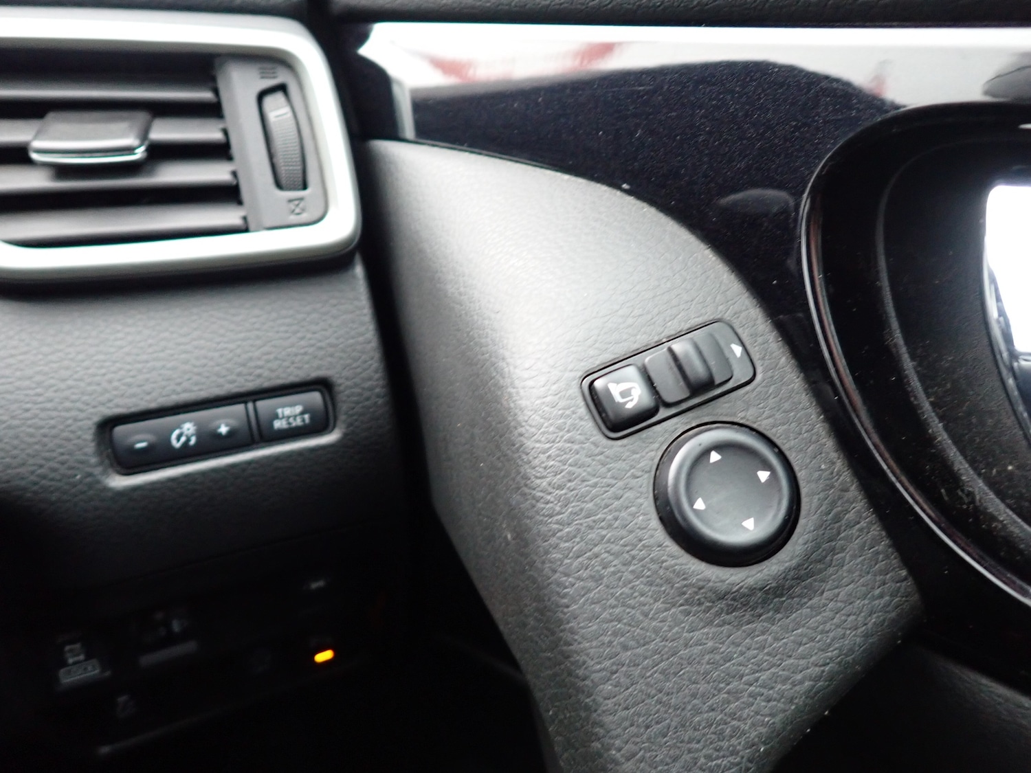 Used Nissan Qashqai 2016 for sale - 76693554: Photo 21