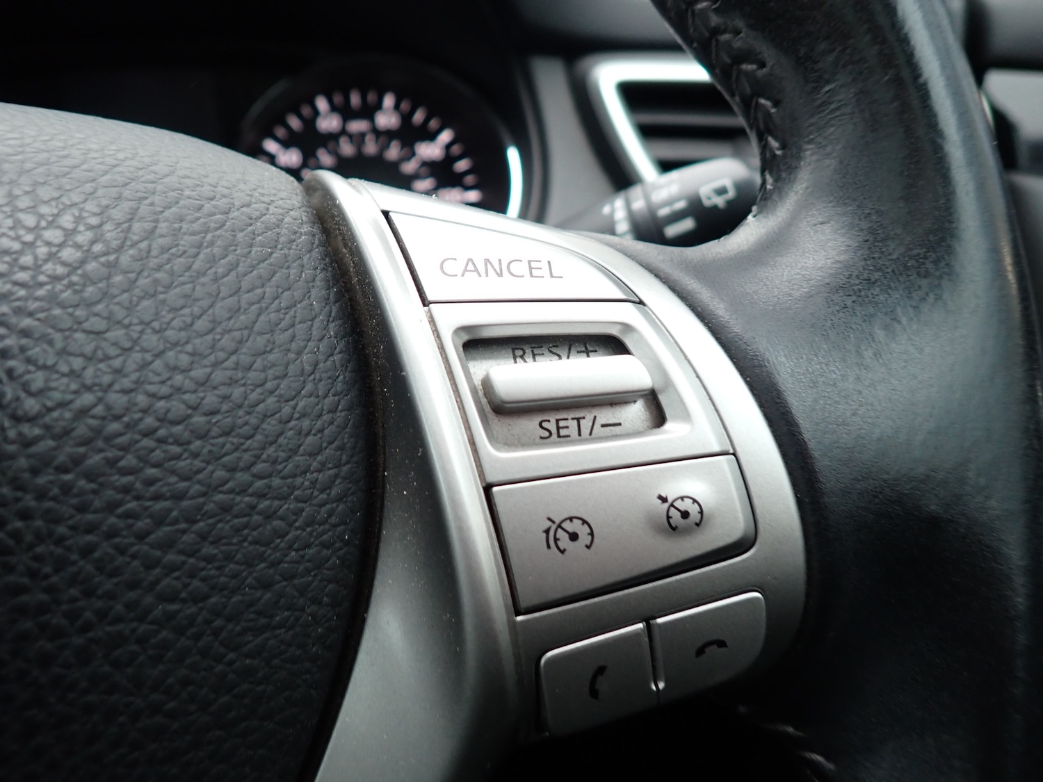 Used Nissan Qashqai 2016 for sale - 76693554: Photo 25