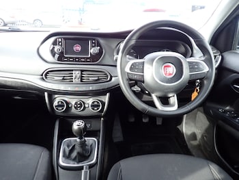 Used Fiat Tipo 2018 for sale - 76490931: Photo