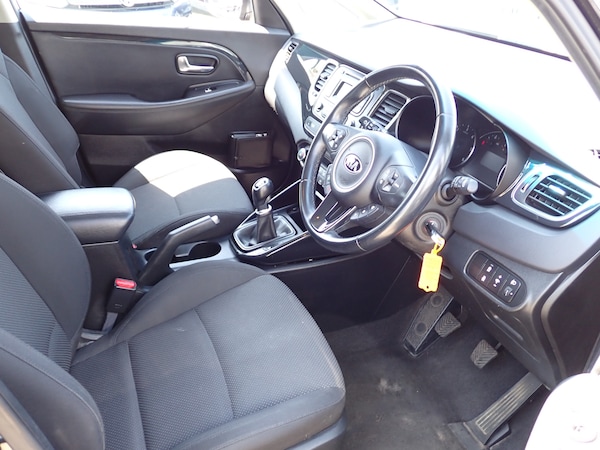 Used Kia Carens 2015 for sale - 74938959: Photo 24