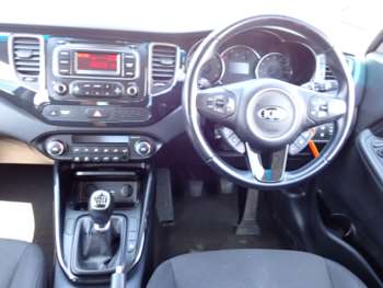 Used Kia Carens 2015 for sale - 74938959: Photo