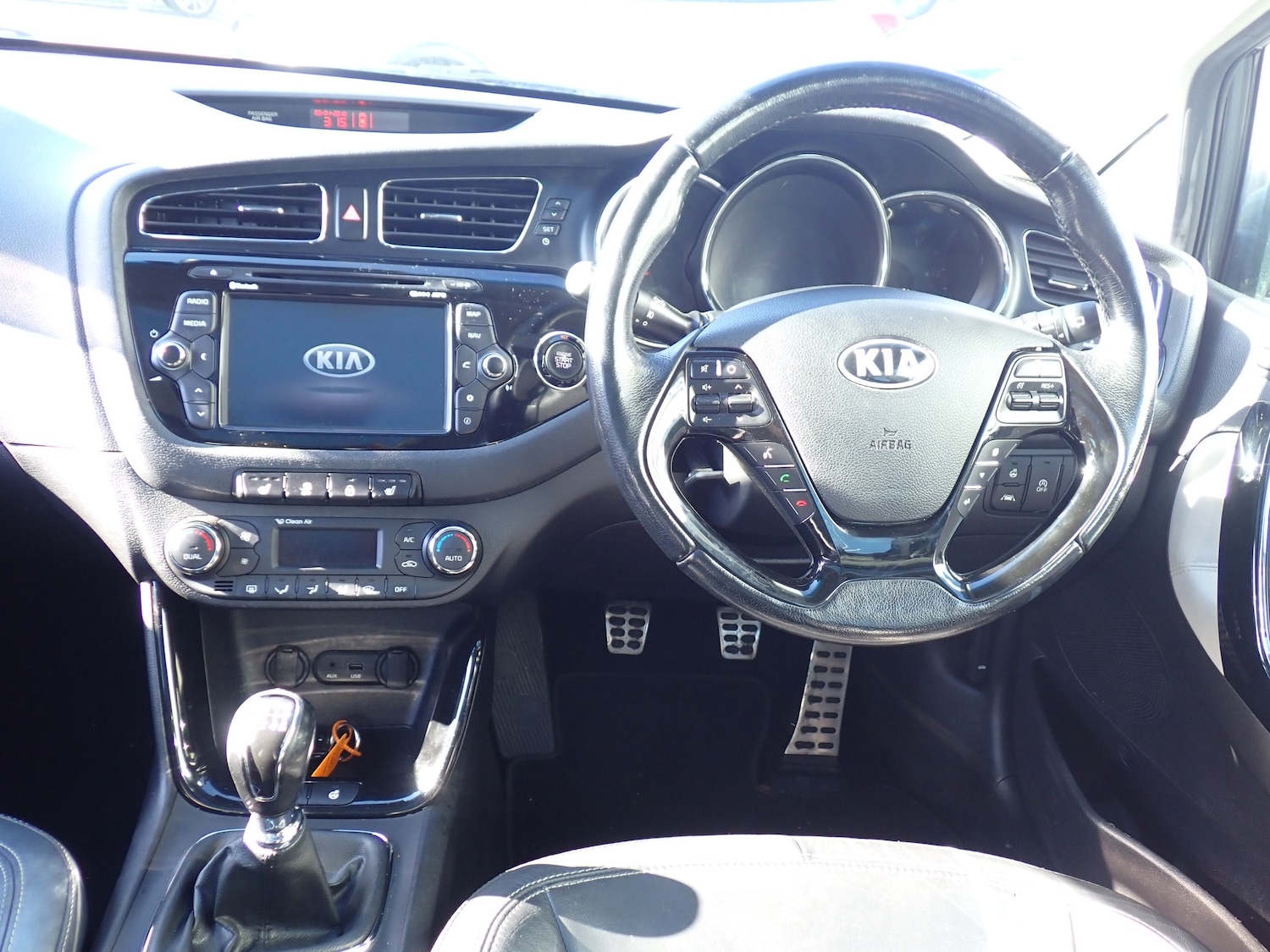 Used Kia Ceed 2013 for sale - 77570915: Photo 2