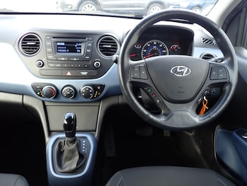 Used Hyundai i10 2015 for sale - 76505082: Photo