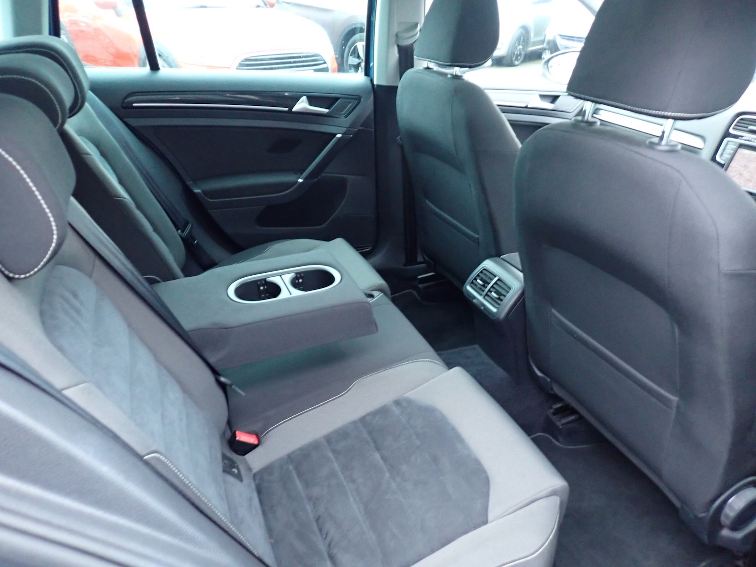 Used Volkswagen Golf 2014 for sale - 77118108: Photo 24