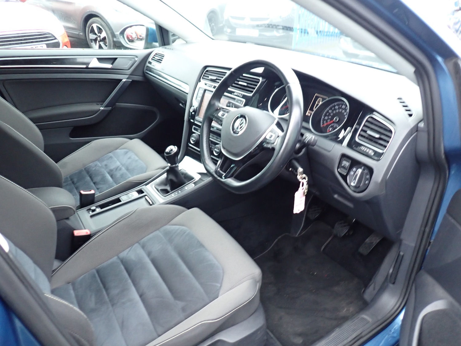 Used Volkswagen Golf 2014 for sale - 77118108: Photo 27