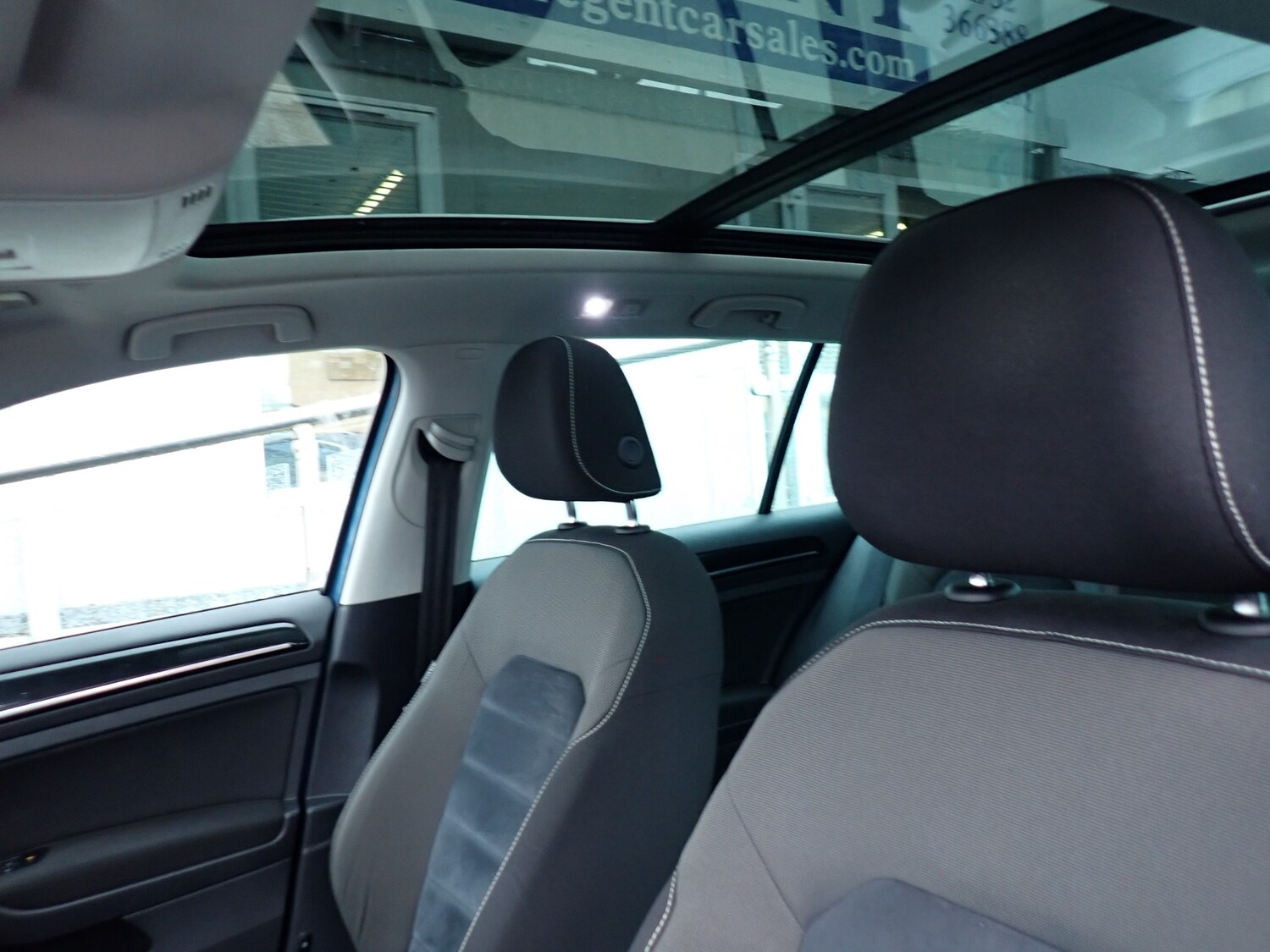 Used Volkswagen Golf 2014 for sale - 77118108: Photo 29