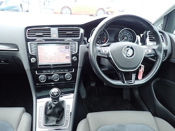 Used Volkswagen Golf 2014 for sale - 77118108: Photo