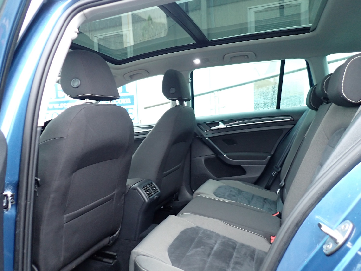 Used Volkswagen Golf 2014 for sale - 77118108: Photo 4