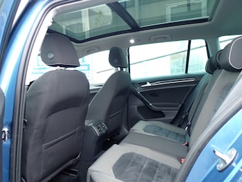 Used Volkswagen Golf 2014 for sale - 77118108: Photo