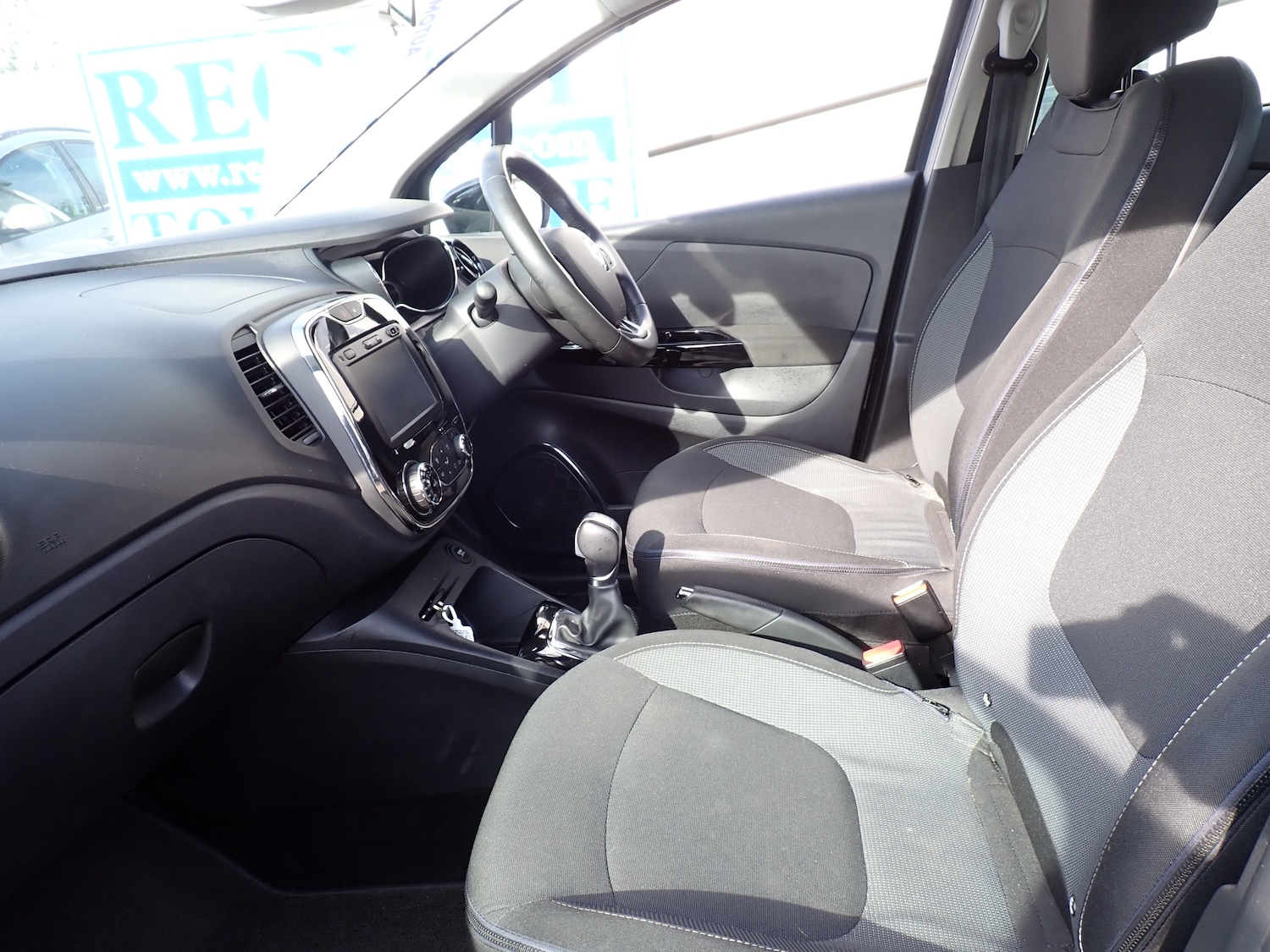 Used Renault Captur 2017 for sale - 78039447: Photo 3