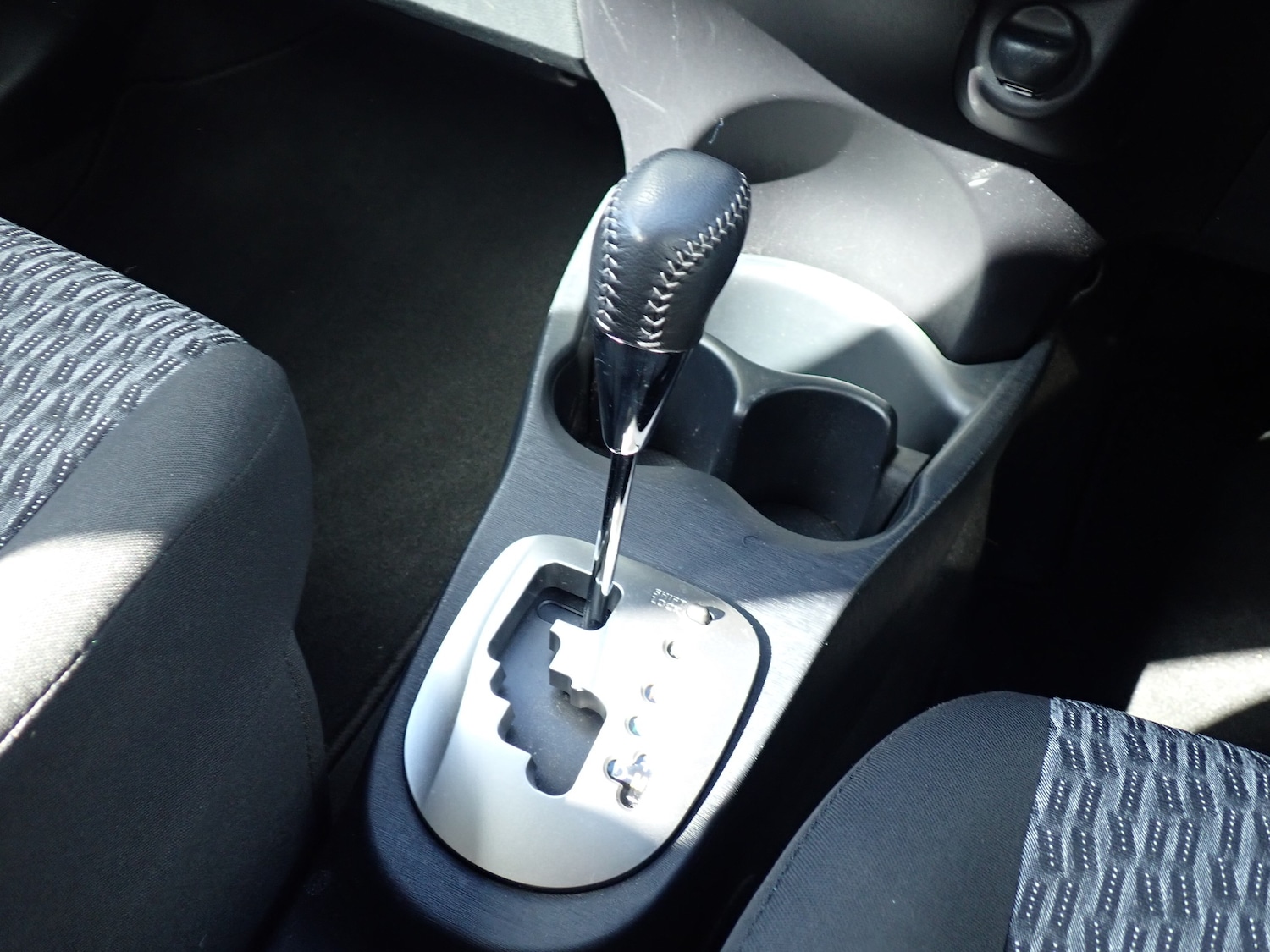 Used Toyota Yaris 2013 for sale - 75974927: Photo 12