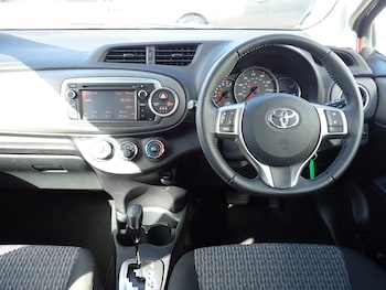 Used Toyota Yaris 2013 for sale - 75974927: Photo
