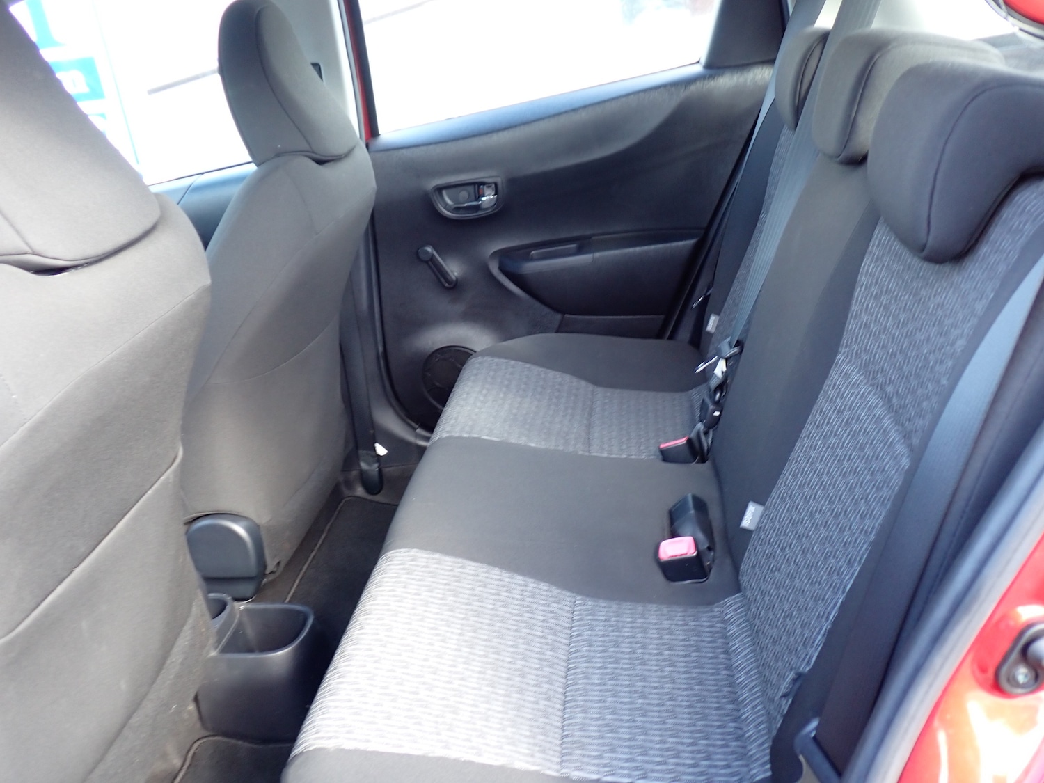 Used Toyota Yaris 2013 for sale - 75974927: Photo 4