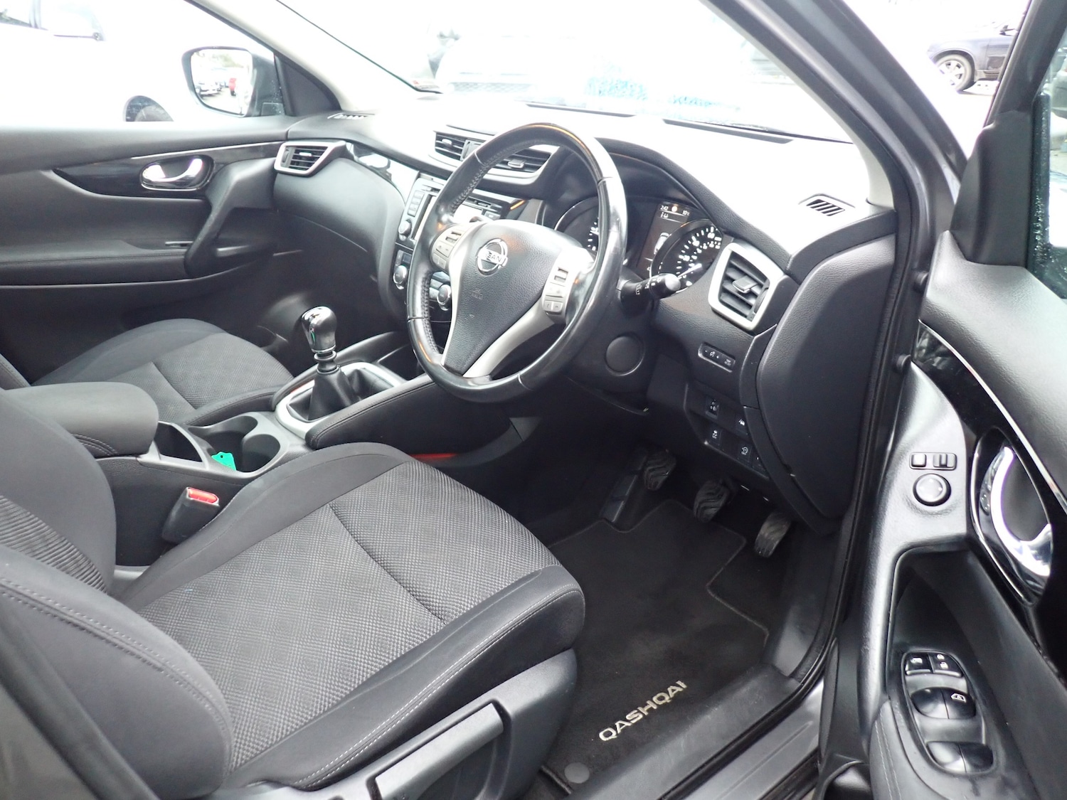 Used Nissan Qashqai 2016 for sale - 76693556: Photo 25