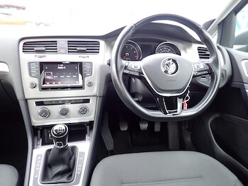 Used Volkswagen Golf 2014 for sale - 77542609: Photo